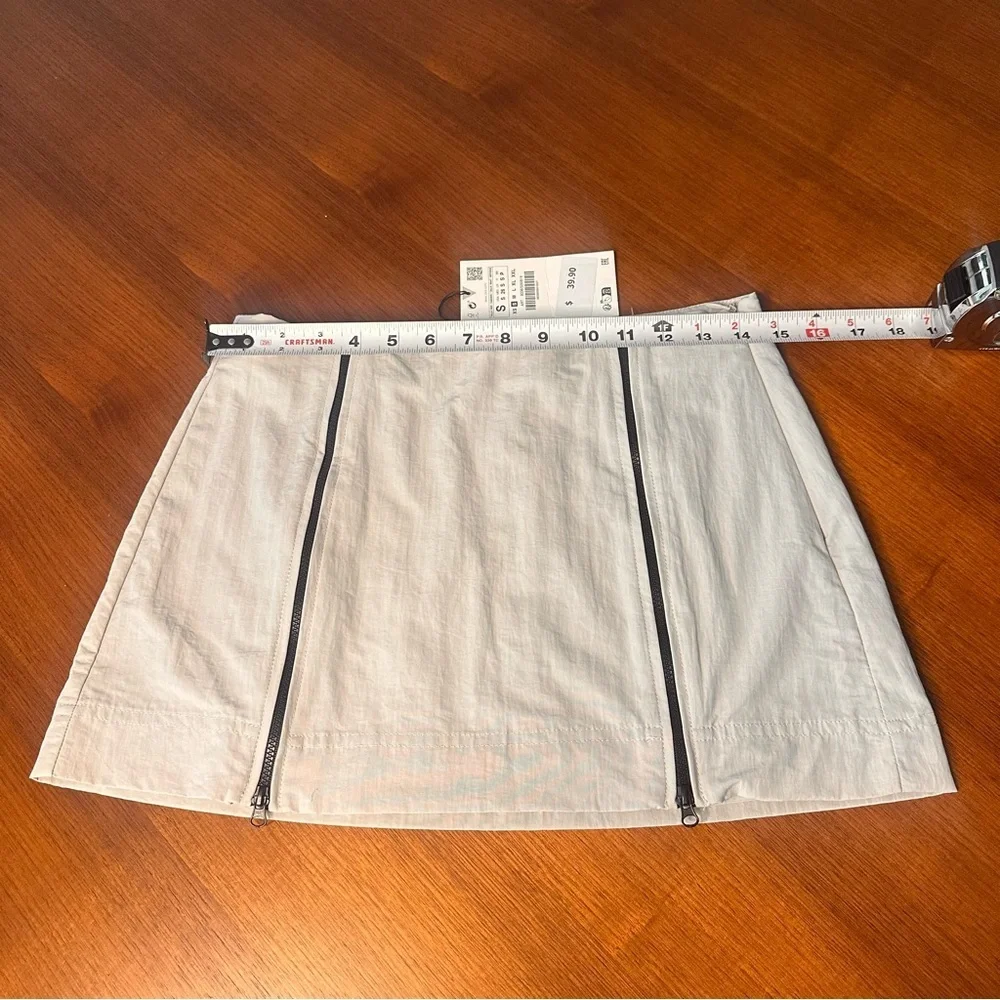 Zara Gray and Black Nylon Mini Skirt Zippers Size Small NWT